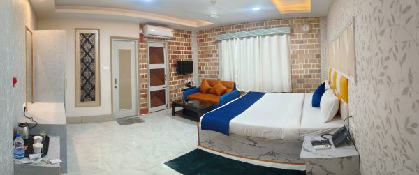 DLX DOUBLE BED ROOM